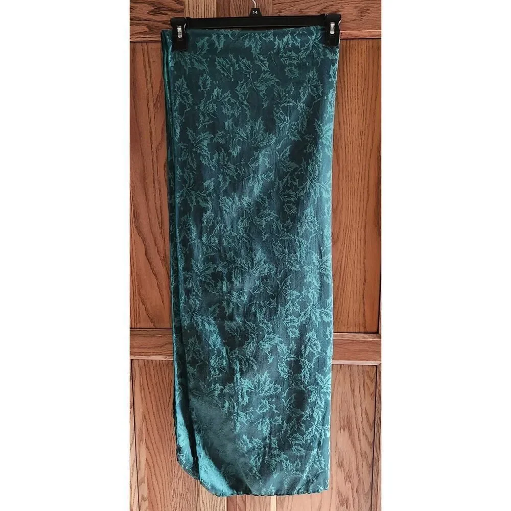 Christmas Tablecloth Solid Green 57x79